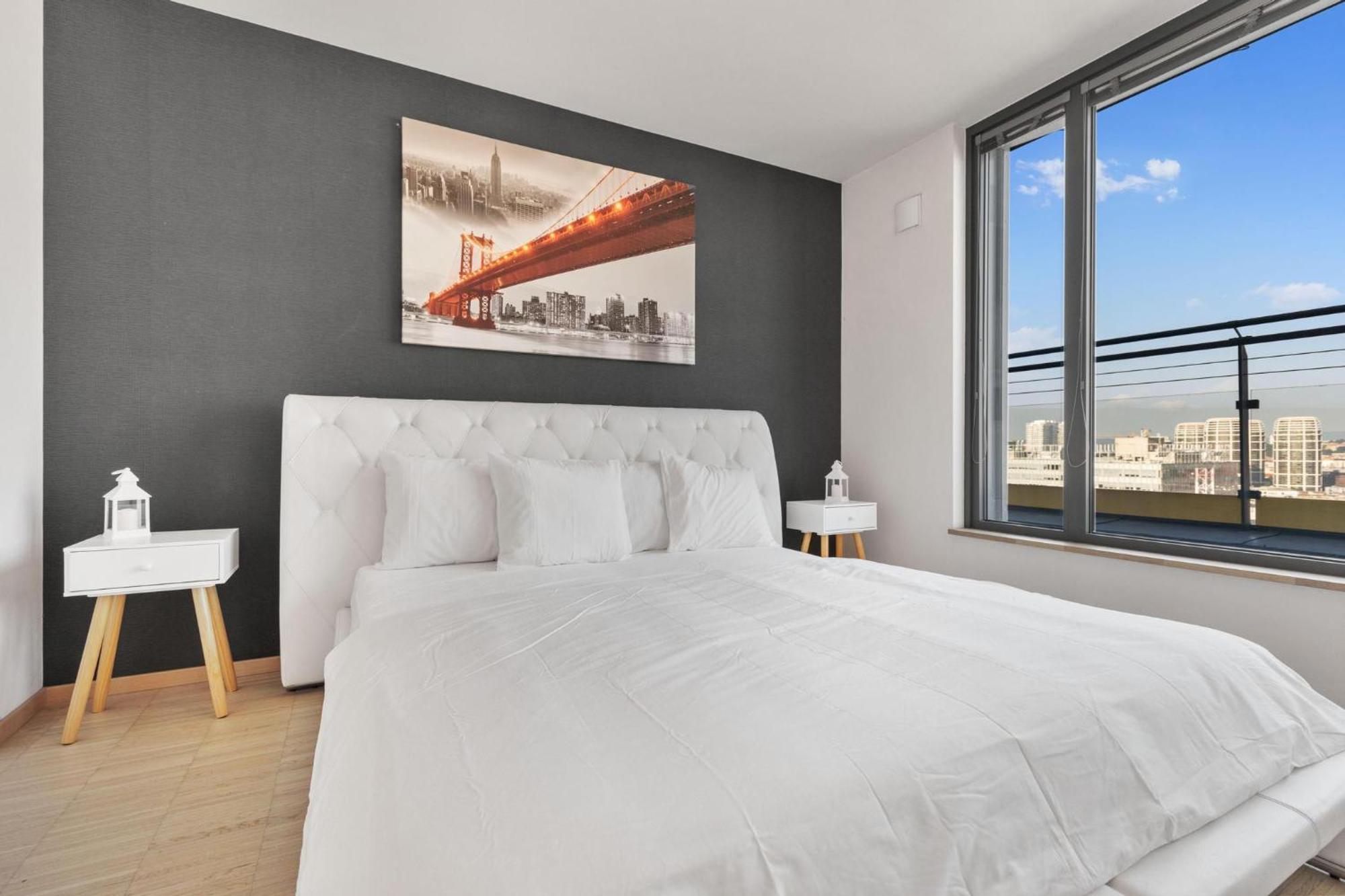 Sky Apartman In Bratislava - With 2 Parking Places المظهر الخارجي الصورة