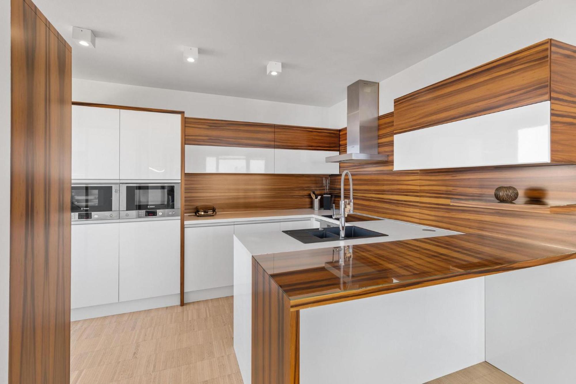 Sky Apartman In Bratislava - With 2 Parking Places المظهر الخارجي الصورة